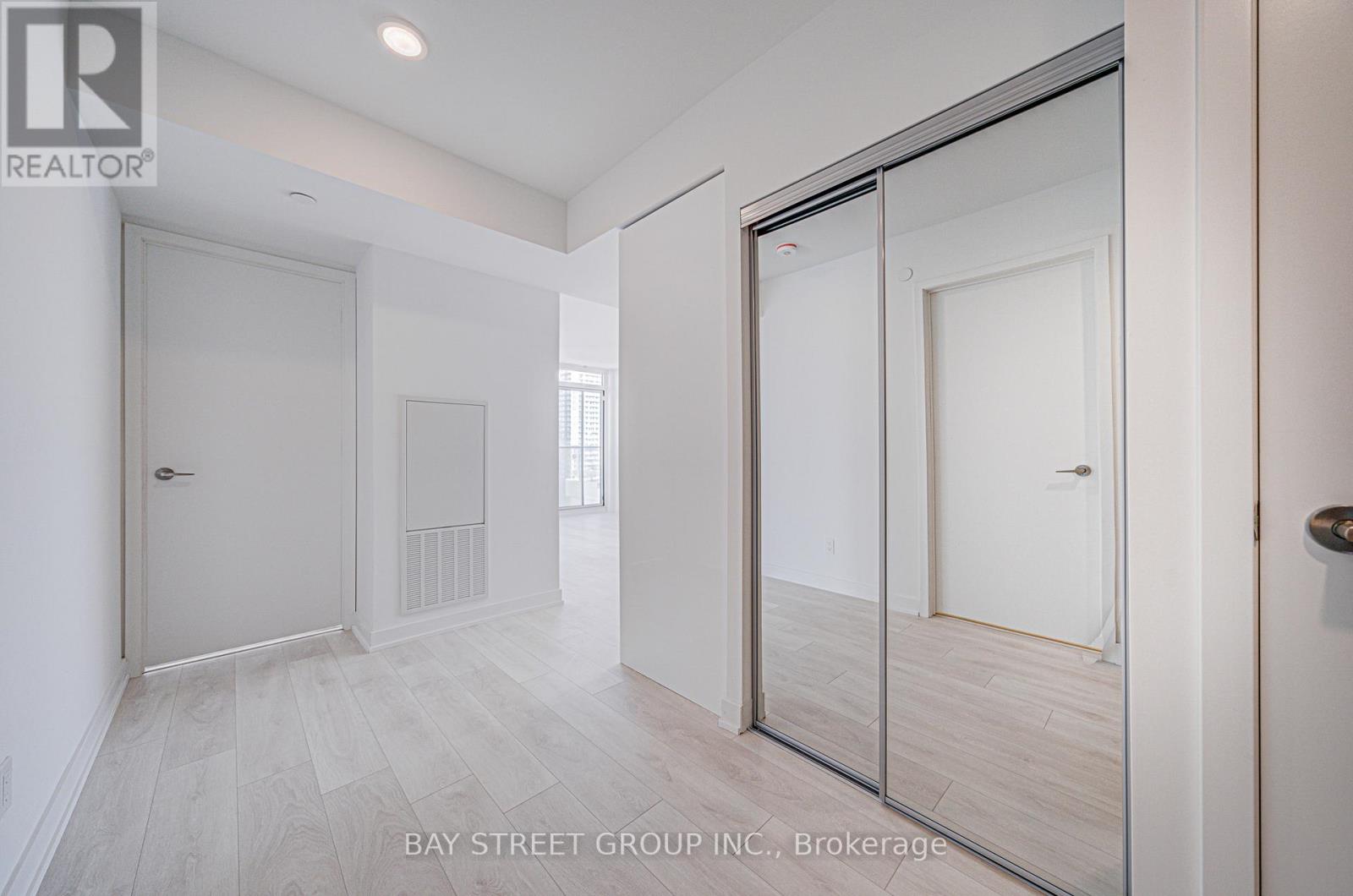 1505 - 501 Yonge Street, Toronto, Ontario  M4Y 0G8 - Photo 5 - C12958520