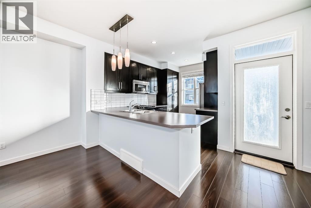 35 Nolan Hill Boulevard, Calgary, Alberta  T3R 0S5 - Photo 2 - A2277279