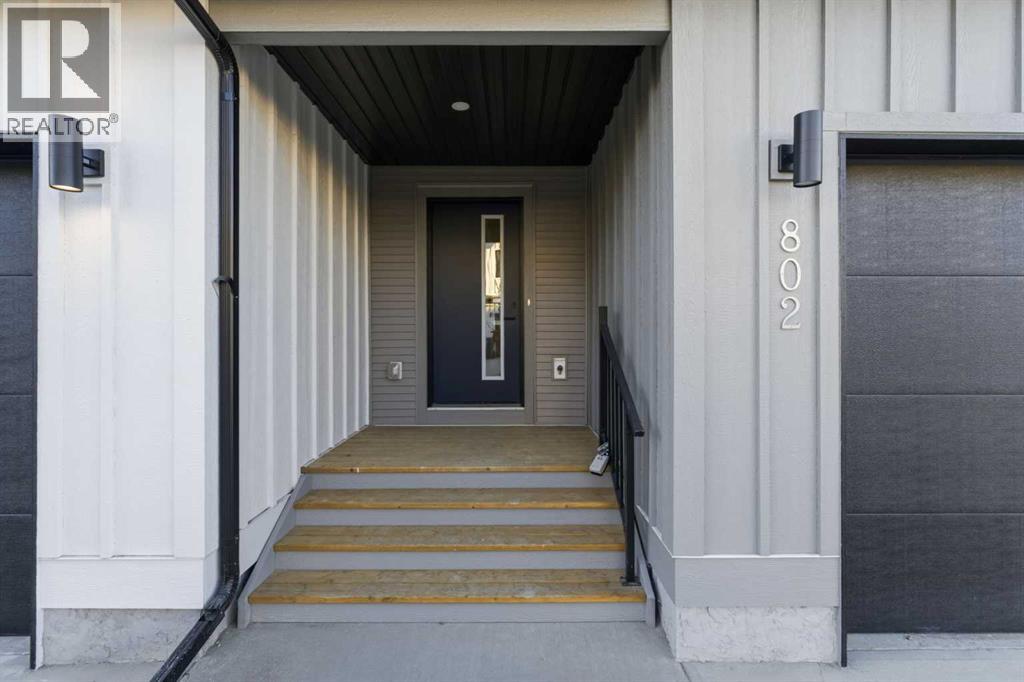 802, 201 Cooperswood Green Sw, Airdrie, Alberta  T3B 3Y6 - Photo 2 - A2283423