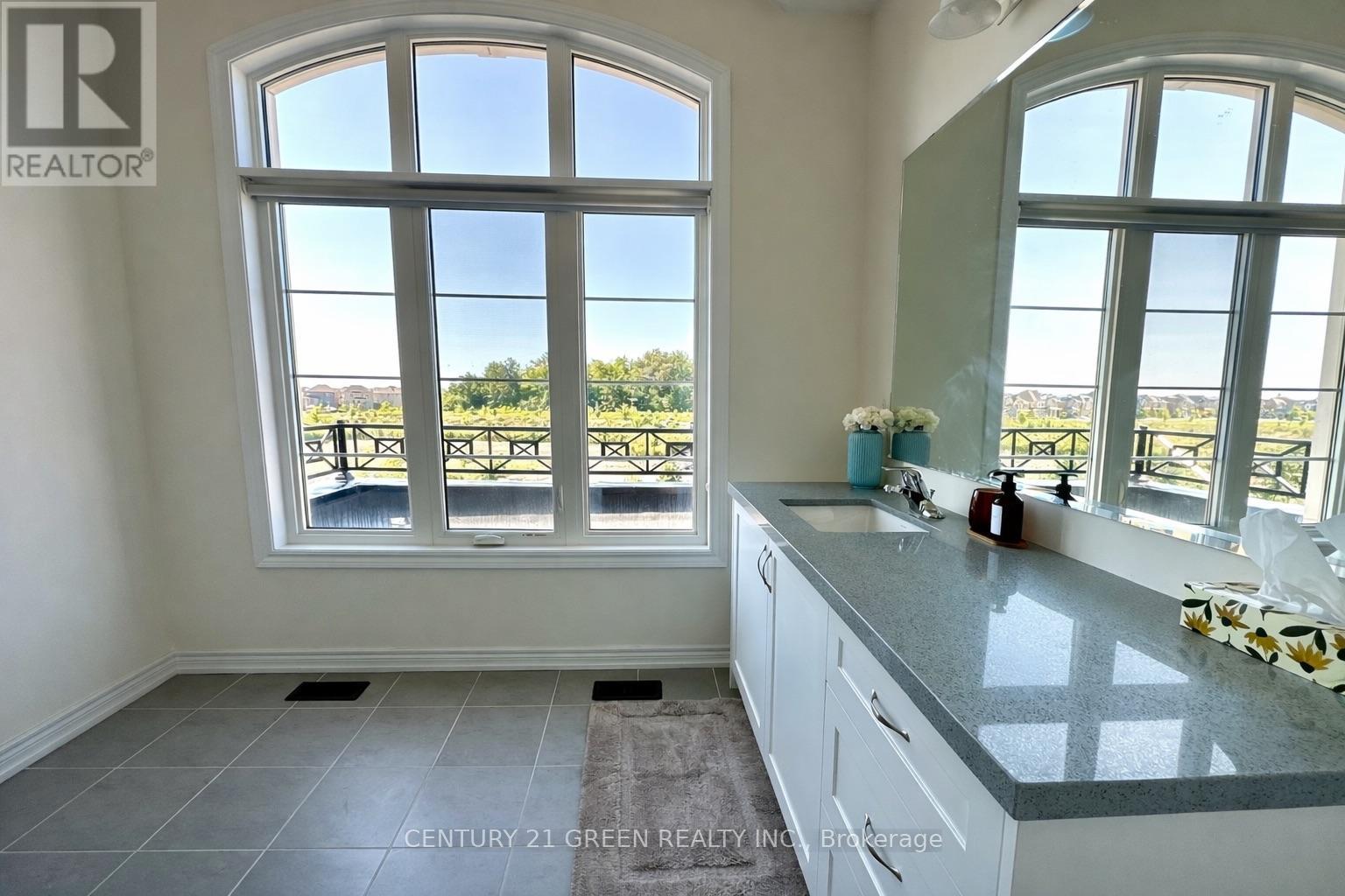 39 Action Drive, Brampton, Ontario  L7A 5B2 - Photo 6 - W12958462