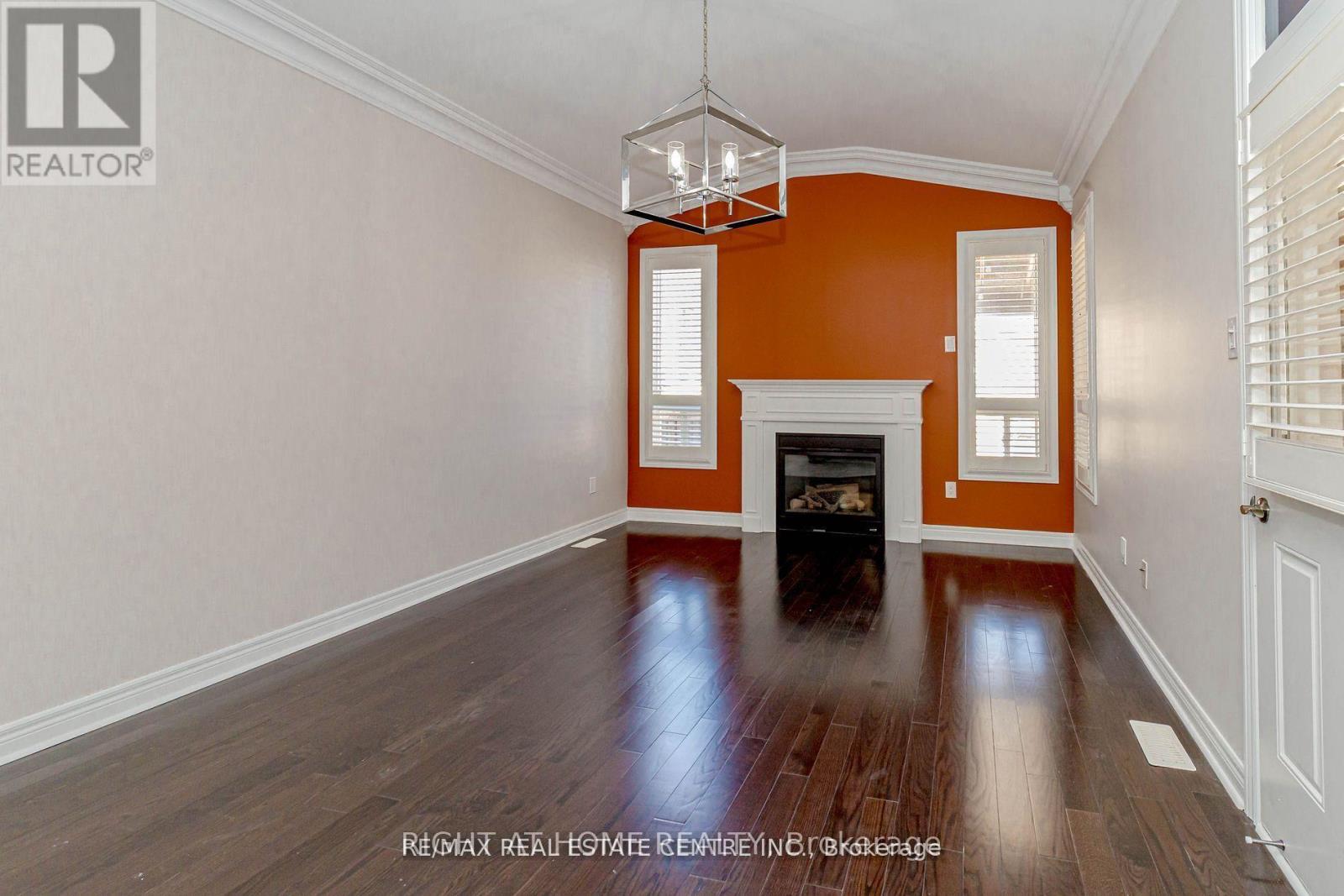 (Upper) - 20 Gower Crescent, Brampton, Ontario  L6R 0Y1 - Photo 10 - W12958490