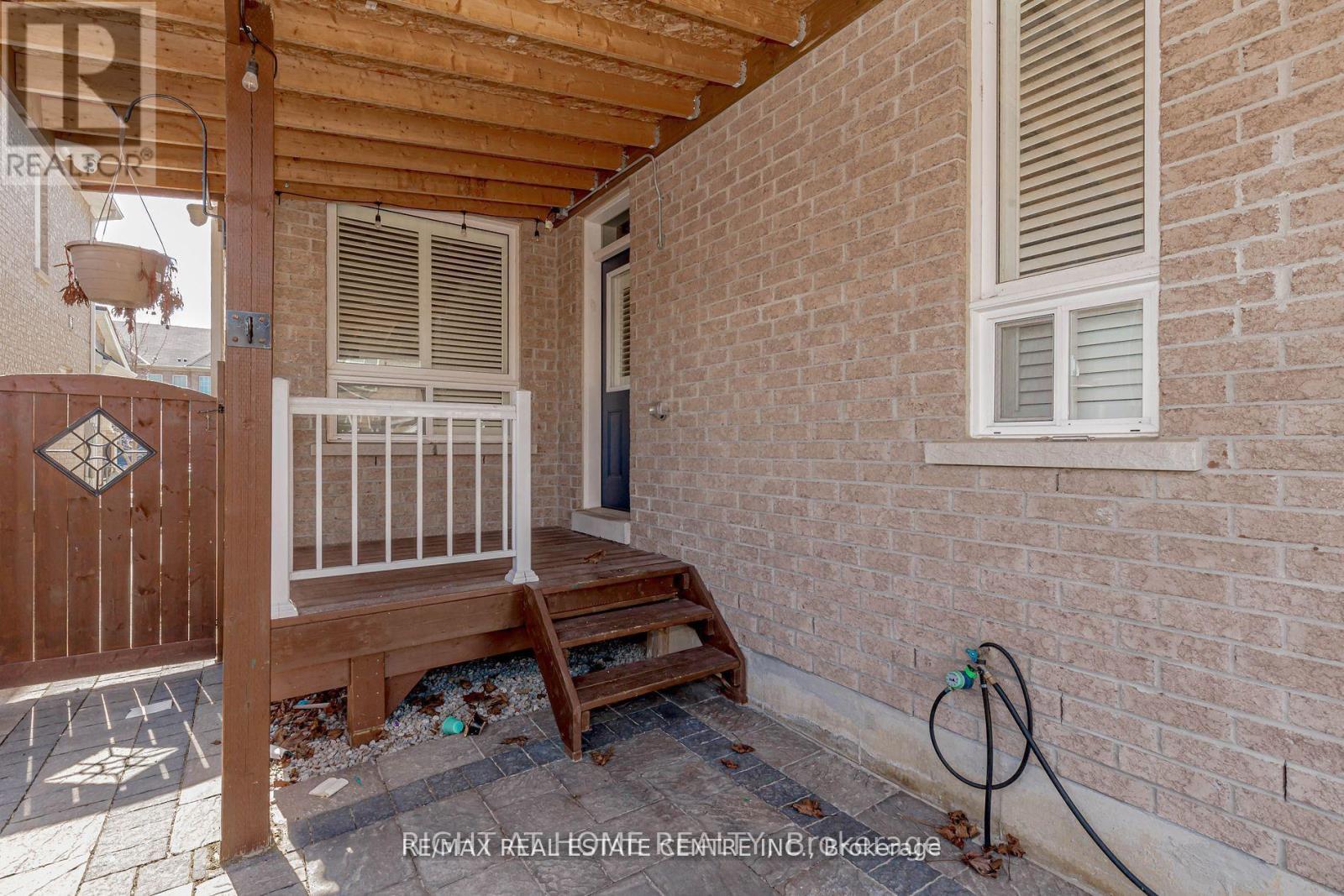 (Upper) - 20 Gower Crescent, Brampton, Ontario  L6R 0Y1 - Photo 20 - W12958490