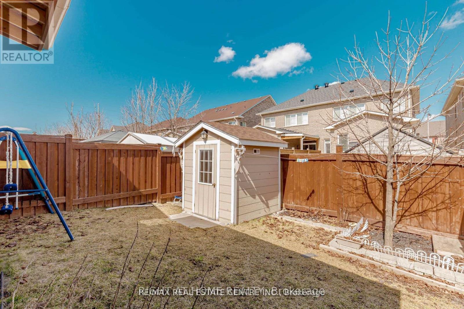 (Upper) - 20 Gower Crescent, Brampton, Ontario  L6R 0Y1 - Photo 22 - W12958490