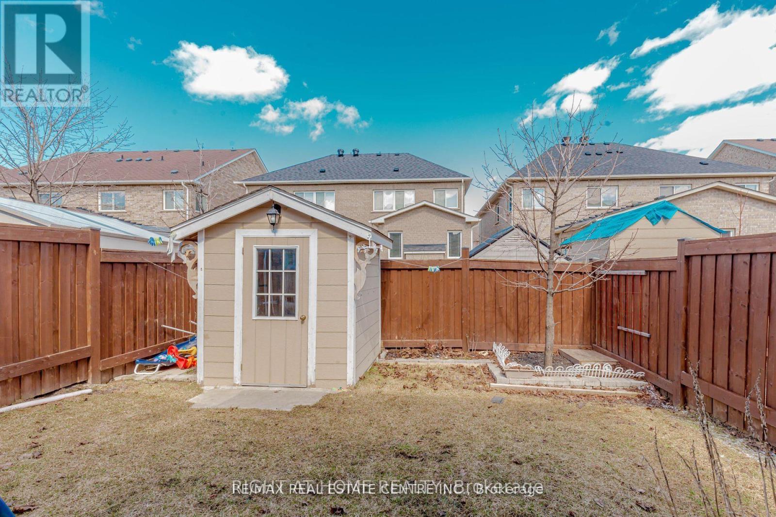 (Upper) - 20 Gower Crescent, Brampton, Ontario  L6R 0Y1 - Photo 23 - W12958490