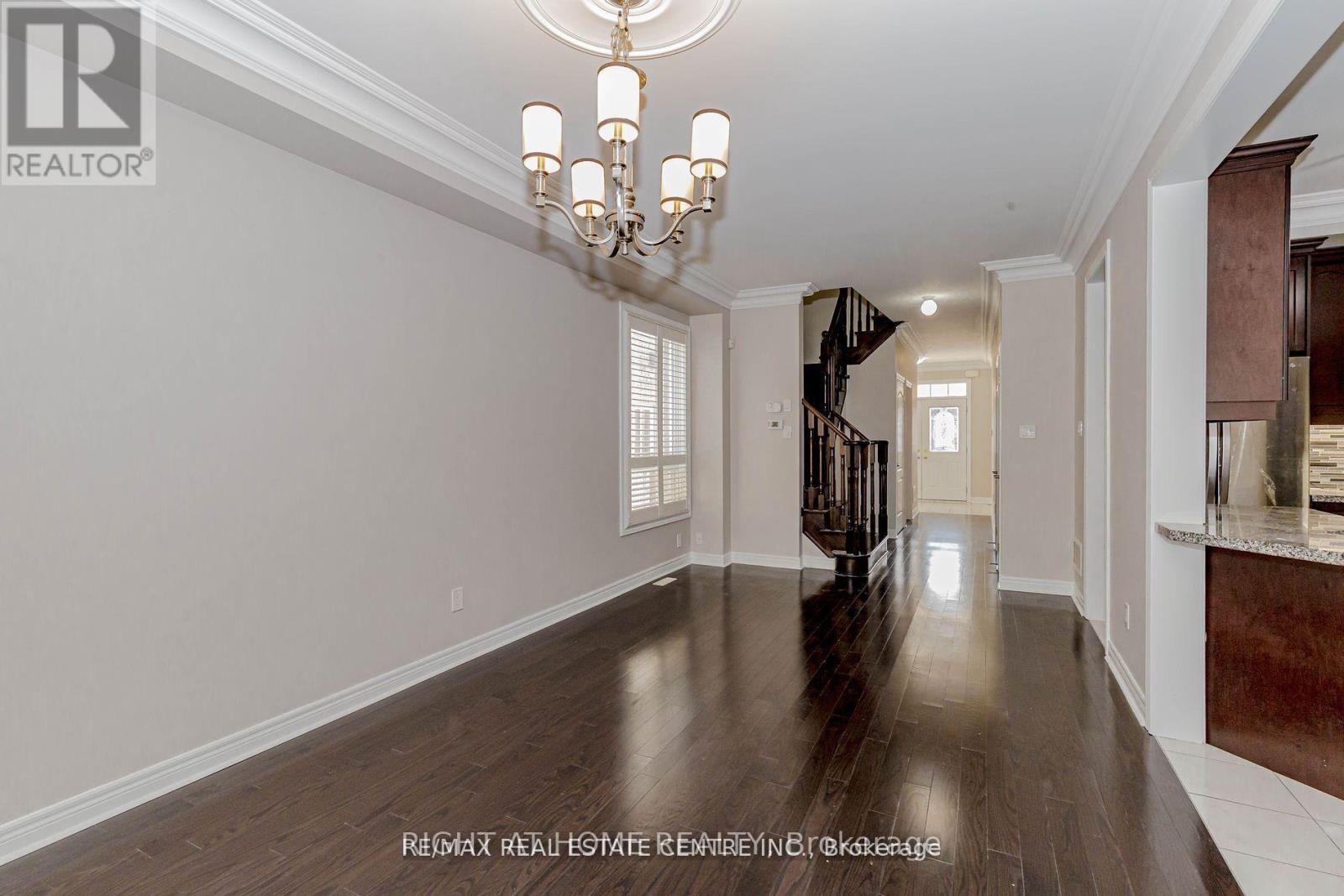 (Upper) - 20 Gower Crescent, Brampton, Ontario  L6R 0Y1 - Photo 6 - W12958490