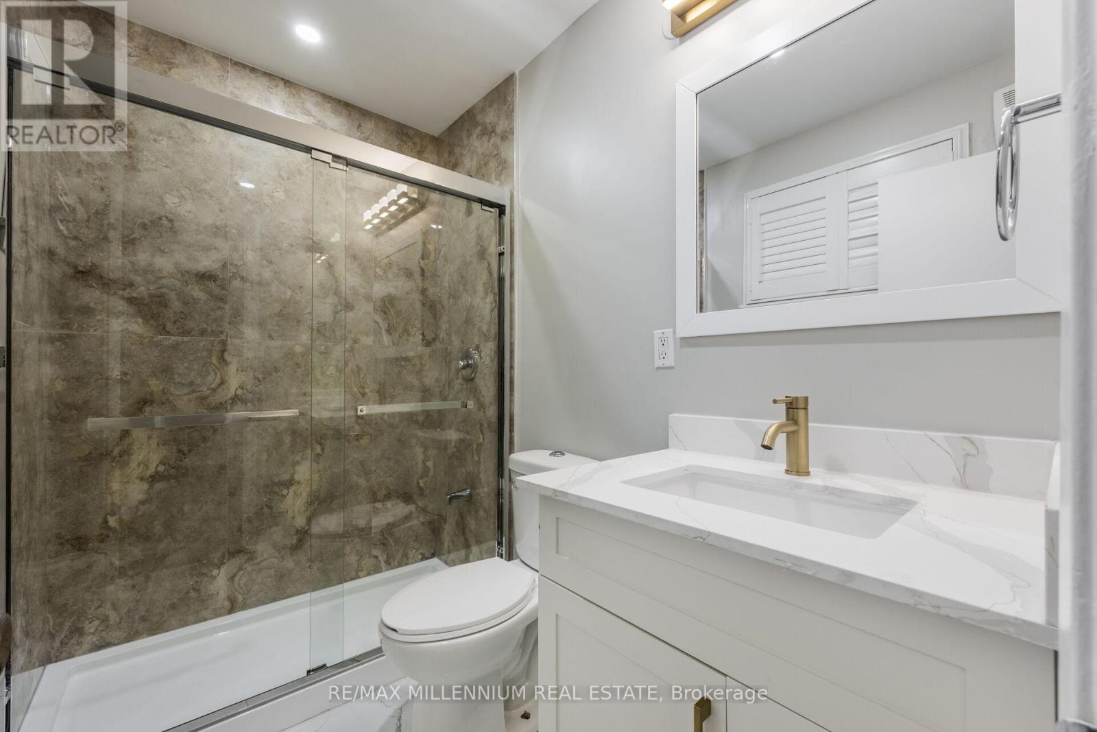 11 Beechwood Crescent, Brampton, Ontario  L6T 1X9 - Photo 16 - W12958496