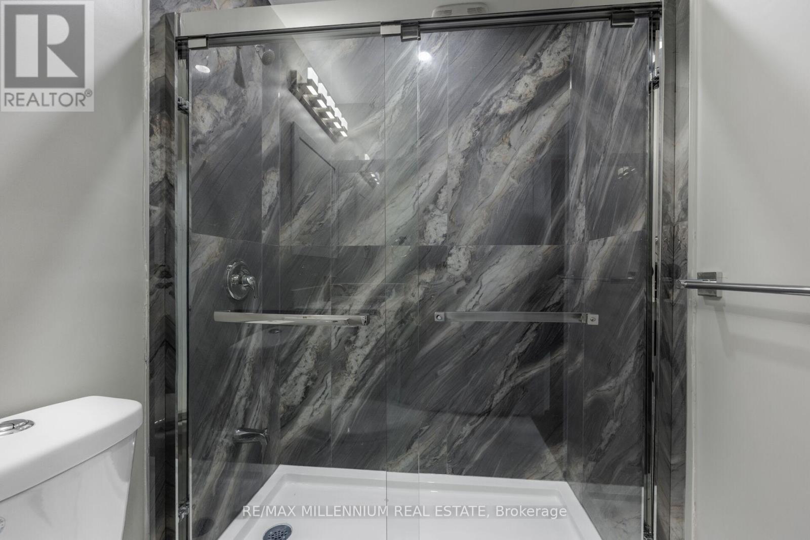 11 Beechwood Crescent, Brampton, Ontario  L6T 1X9 - Photo 23 - W12958496