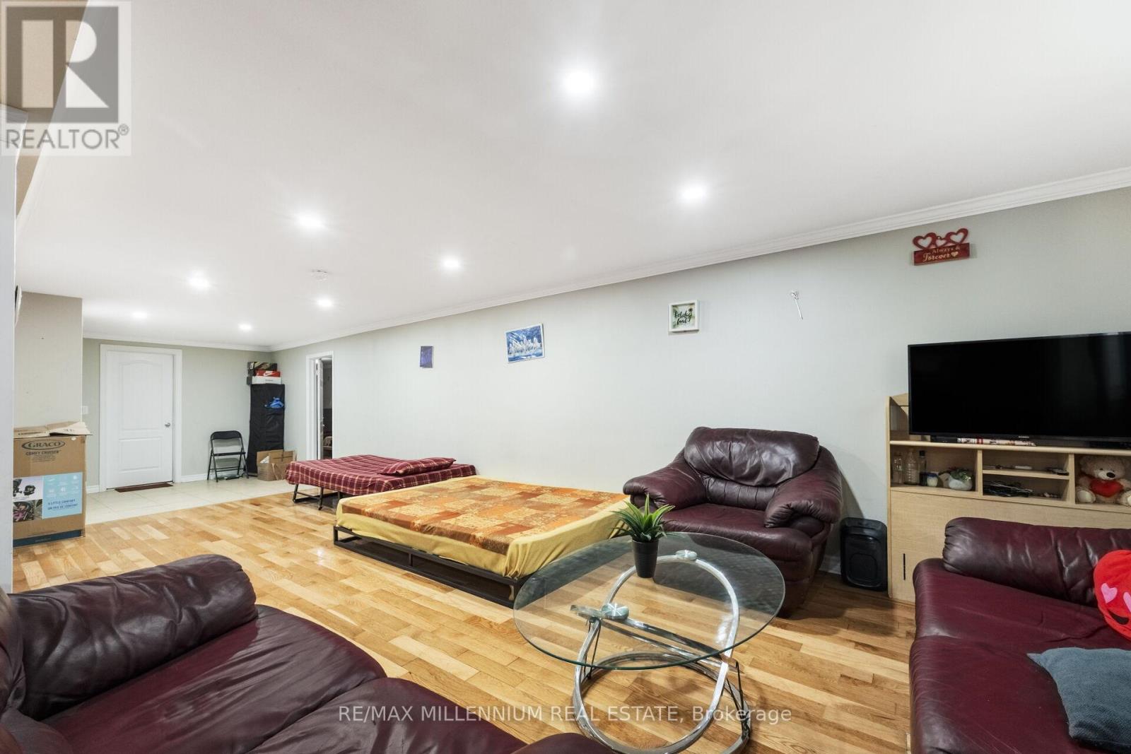 11 Beechwood Crescent, Brampton, Ontario  L6T 1X9 - Photo 27 - W12958496