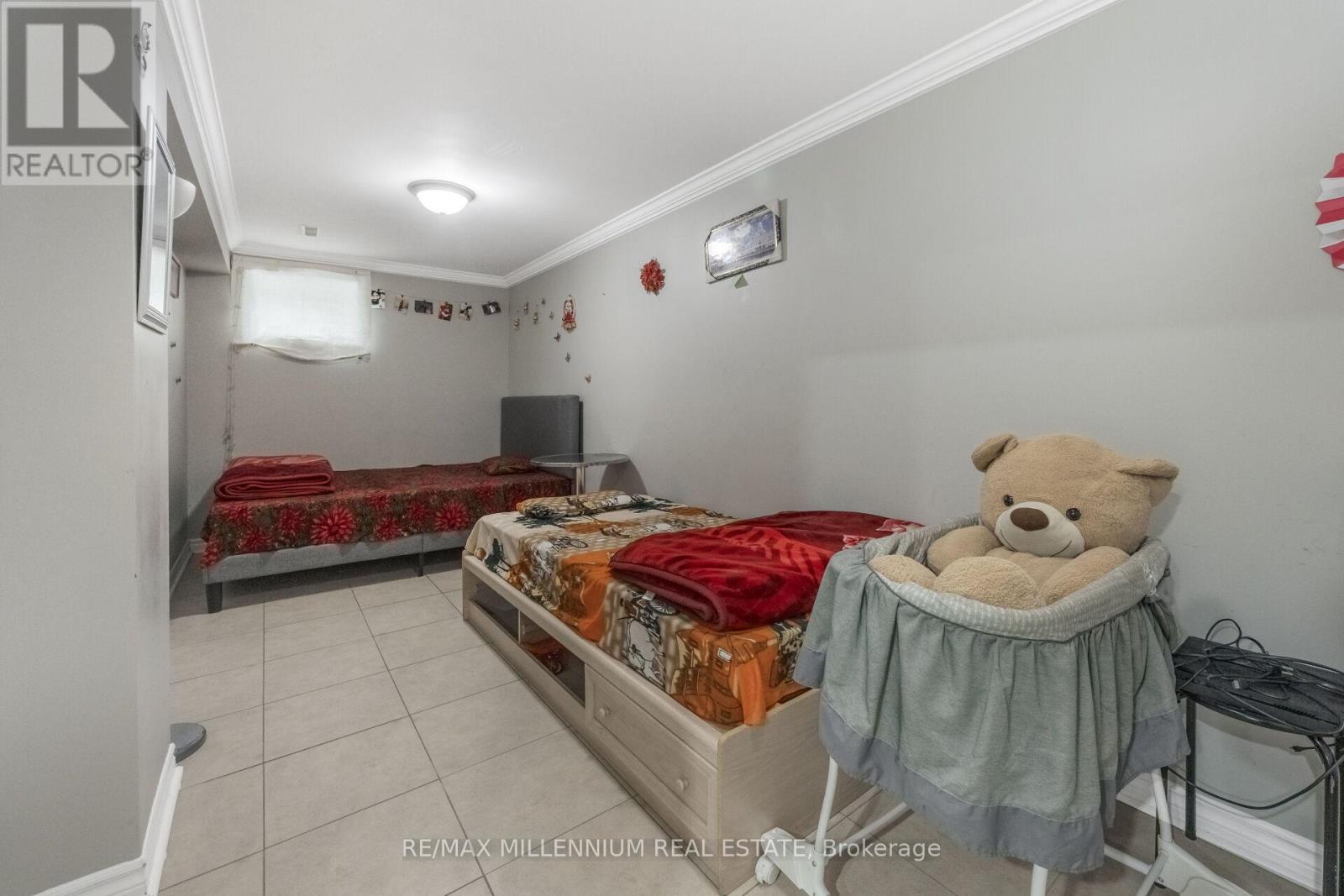 11 Beechwood Crescent, Brampton, Ontario  L6T 1X9 - Photo 28 - W12958496