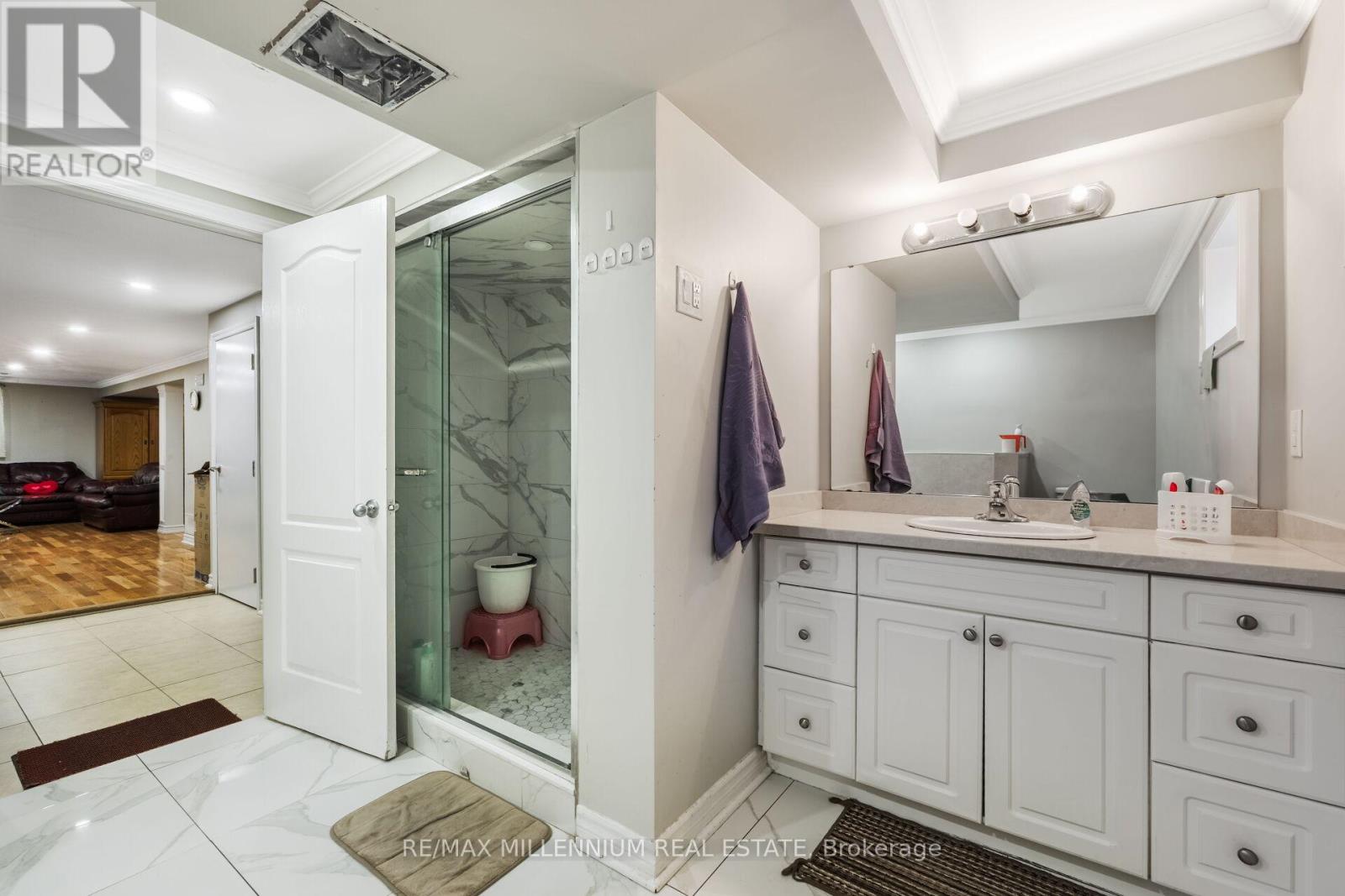 11 Beechwood Crescent, Brampton, Ontario  L6T 1X9 - Photo 33 - W12958496