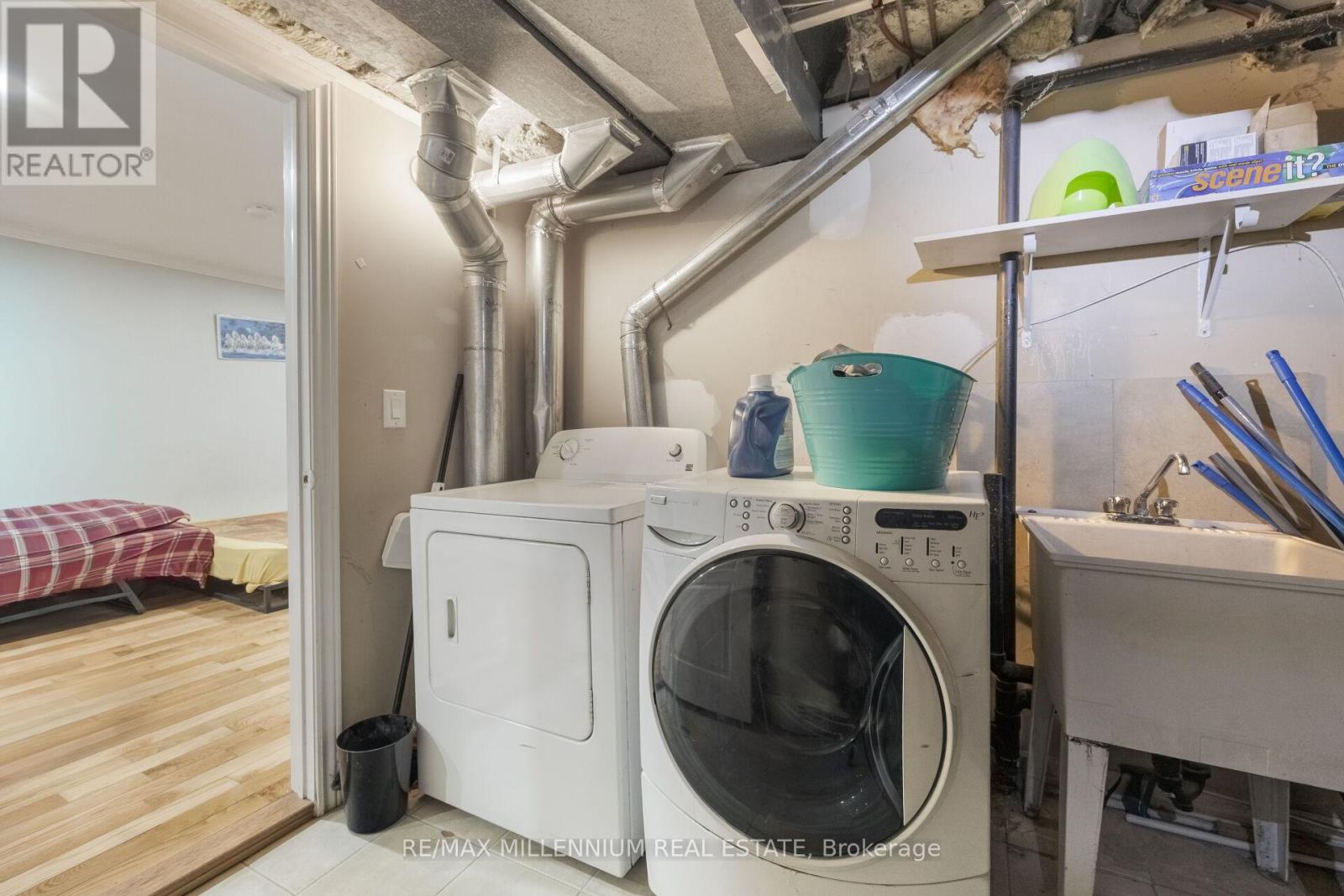 11 Beechwood Crescent, Brampton, Ontario  L6T 1X9 - Photo 34 - W12958496