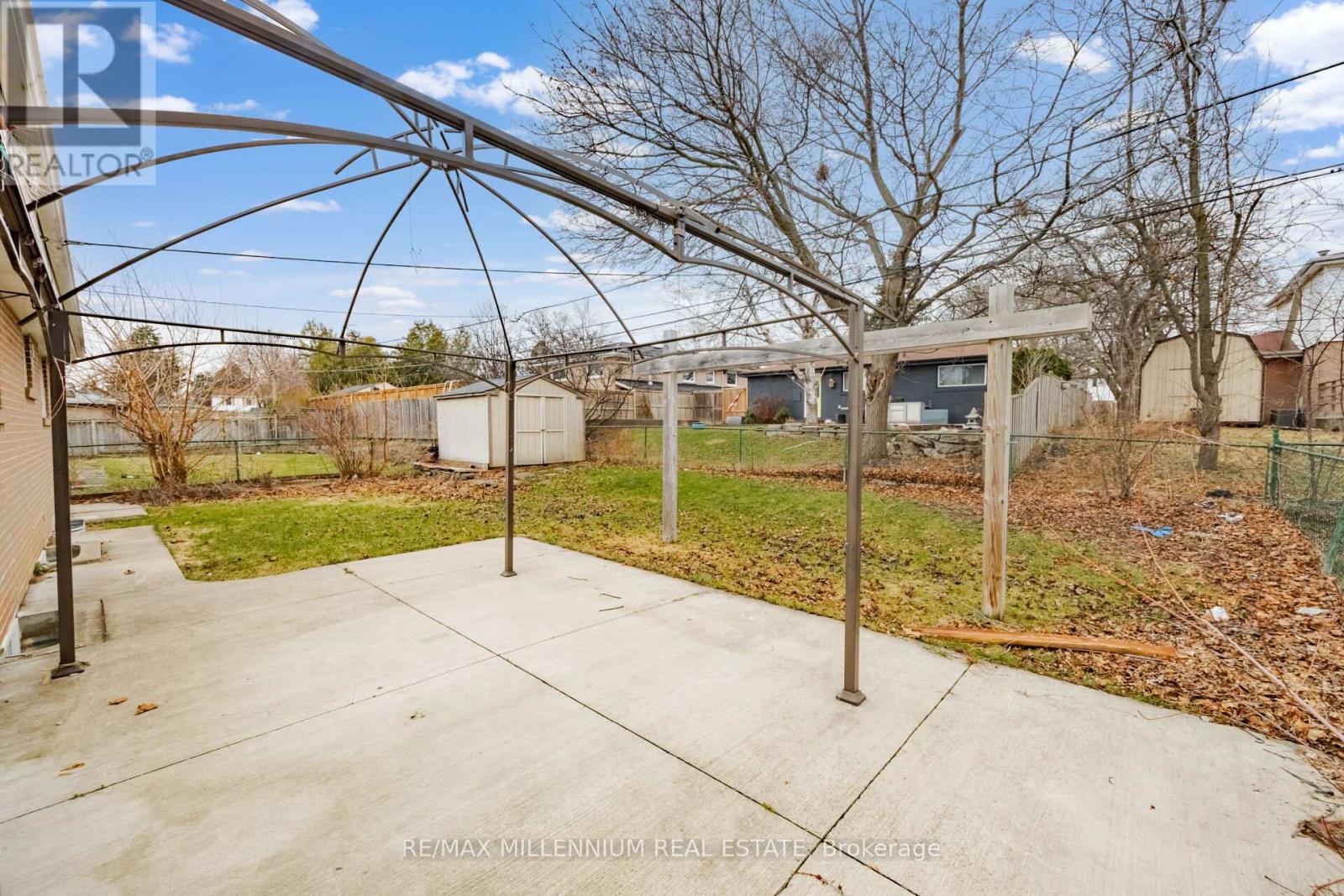 11 Beechwood Crescent, Brampton, Ontario  L6T 1X9 - Photo 35 - W12958496