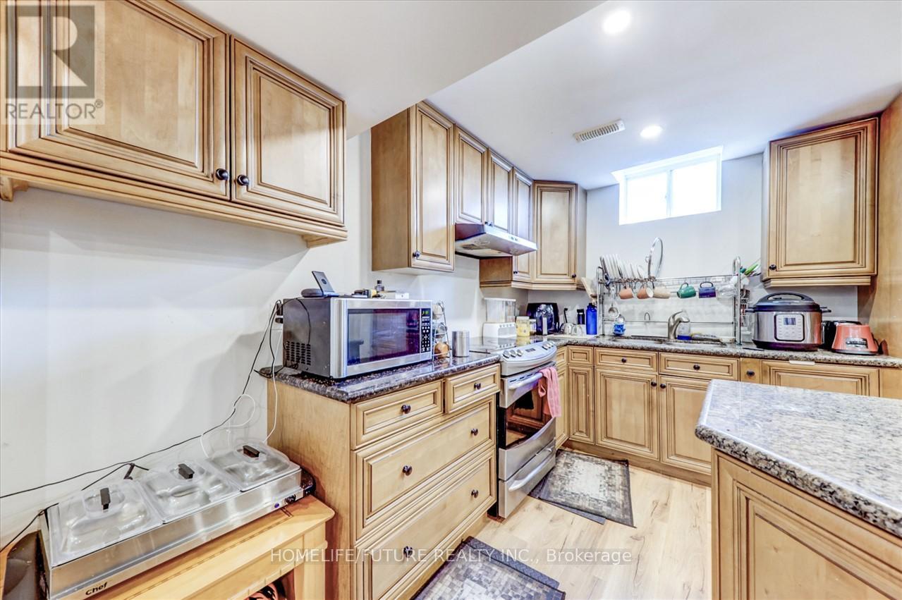 Bsmt - 58 Executive Court, Brampton, Ontario  L6R 0L5 - Photo 7 - W12958526