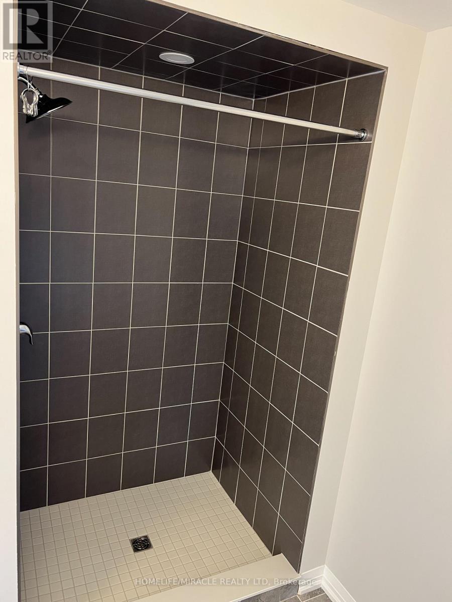 11 Willson Drive, Thorold, Ontario  L2V 0M3 - Photo 24 - X12958498