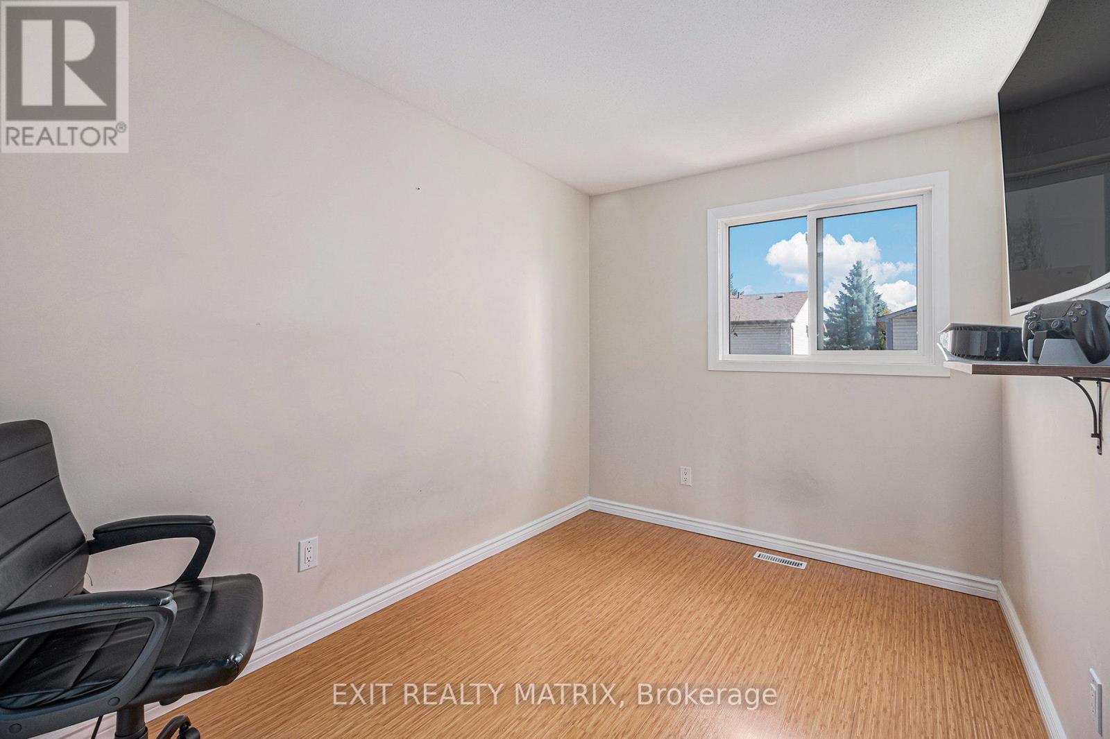 1432 Deavy Way E, Ottawa, Ontario  K1E 2W8 - Photo 12 - X12919766