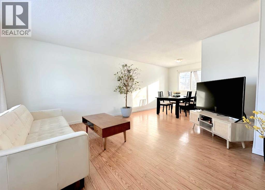 525 4 Avenue, Fox Creek, Alberta  T0H 1P0 - Photo 6 - A2294653