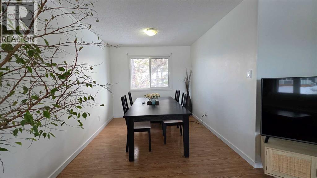 525 4 Avenue, Fox Creek, Alberta  T0H 1P0 - Photo 5 - A2294653