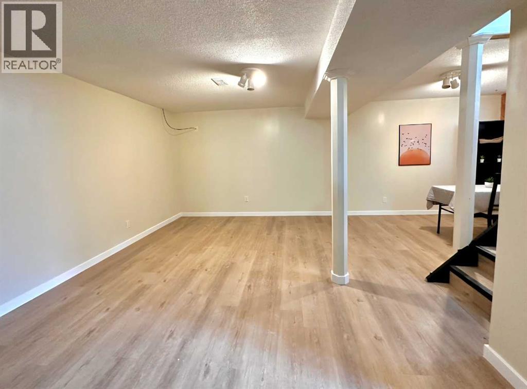 525 4 Avenue, Fox Creek, Alberta  T0H 1P0 - Photo 14 - A2294653