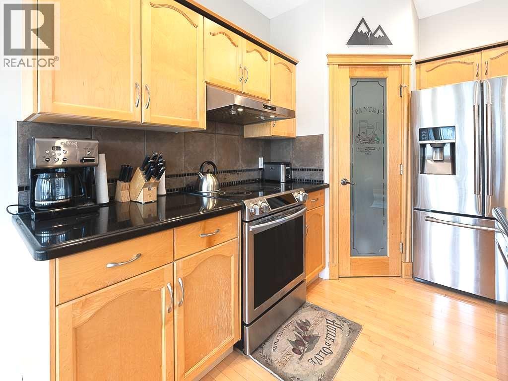 195 Royal Birkdale Crescent NW, Calgary, Alberta  T3G 5R7 - Photo 10 - A2296381