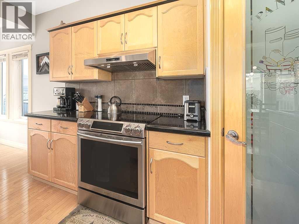 195 Royal Birkdale Crescent NW, Calgary, Alberta  T3G 5R7 - Photo 11 - A2296381