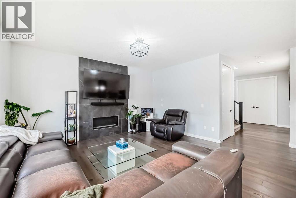 2 Chelsea Bay, Chestermere, Alberta  T1X 1Z3 - Photo 7 - A2298689