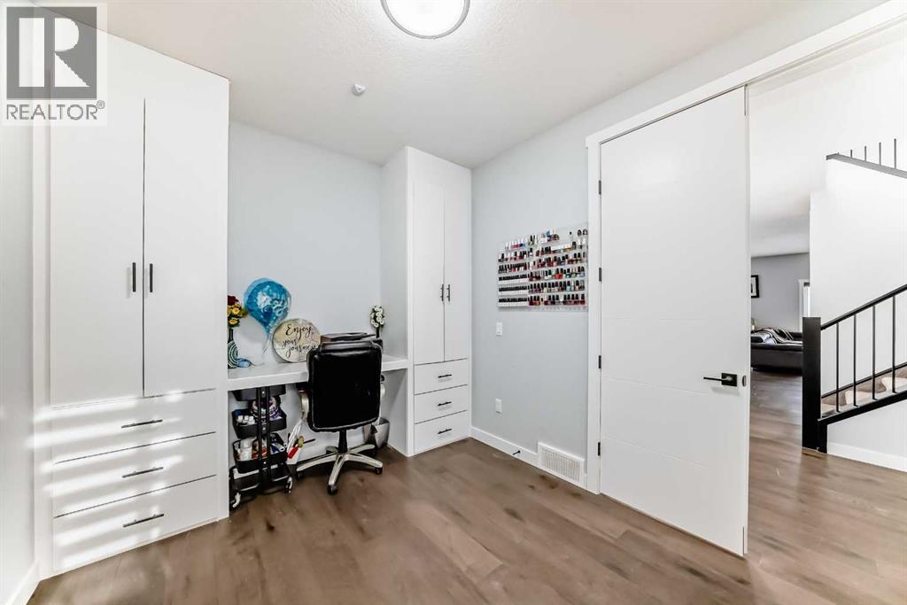 2 Chelsea Bay, Chestermere, Alberta  T1X 1Z3 - Photo 37 - A2298689