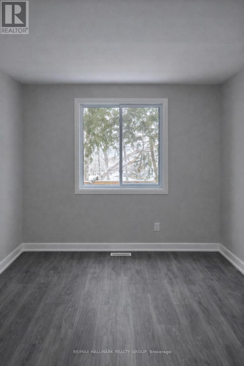 2 - 131 Camelia Avenue, Ottawa, Ontario  K1K 2X5 - Photo 6 - X12958556