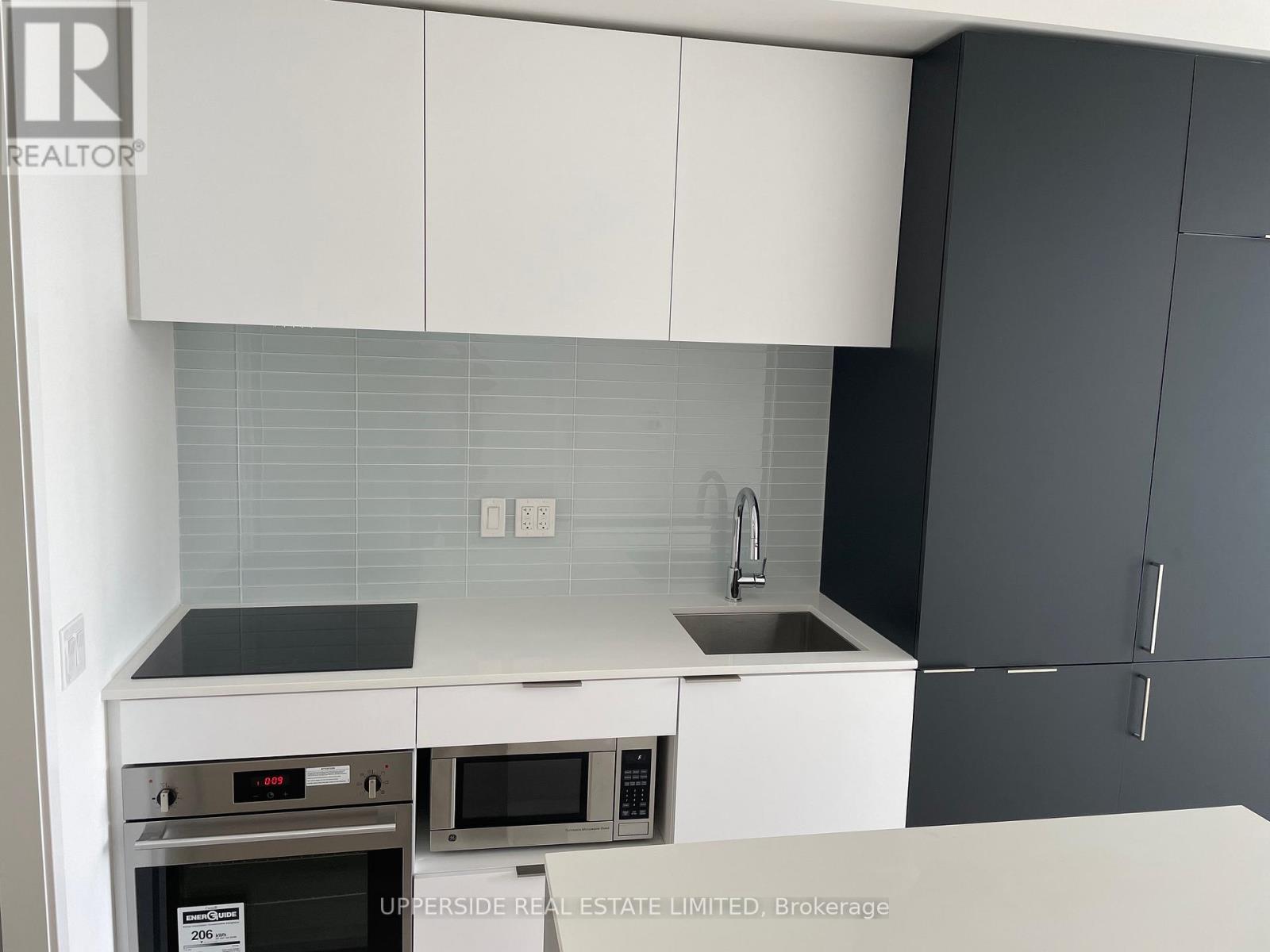 2111 - 33 Helendale Avenue, Toronto, Ontario  M4R 1C5 - Photo 4 - C12958558