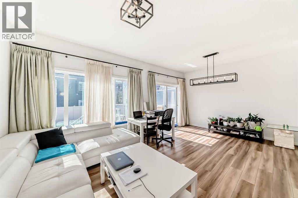 91 Walcrest Way SE, Calgary, Alberta  T2X 4G2 - Photo 13 - A2298228