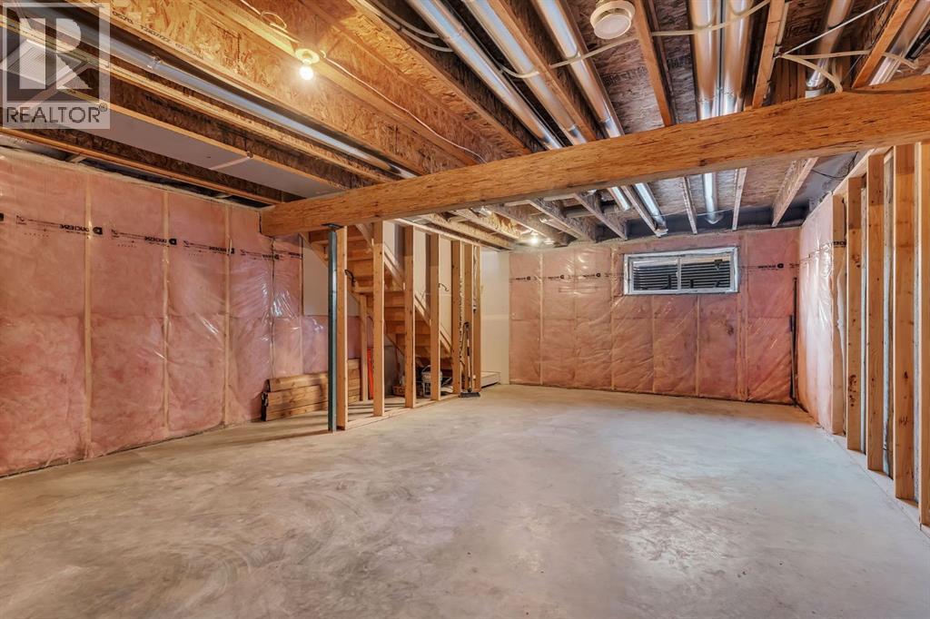 1489 Bayview Point Sw, Airdrie, Alberta  T4B 5K1 - Photo 33 - A2297844