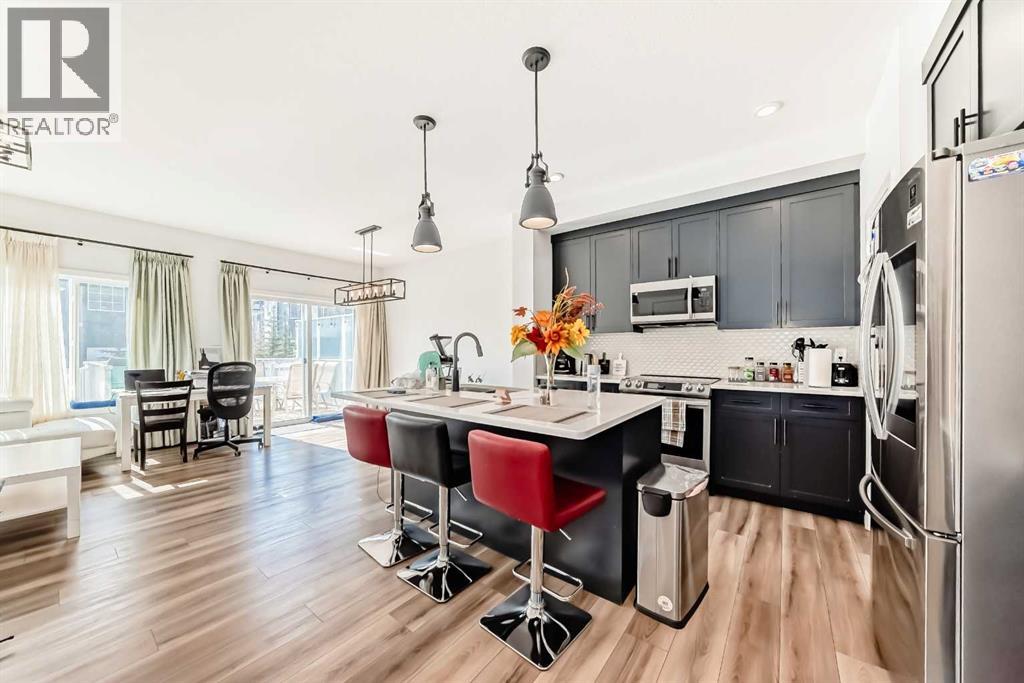 91 Walcrest Way SE, Calgary, Alberta  T2X 4G2 - Photo 4 - A2298228