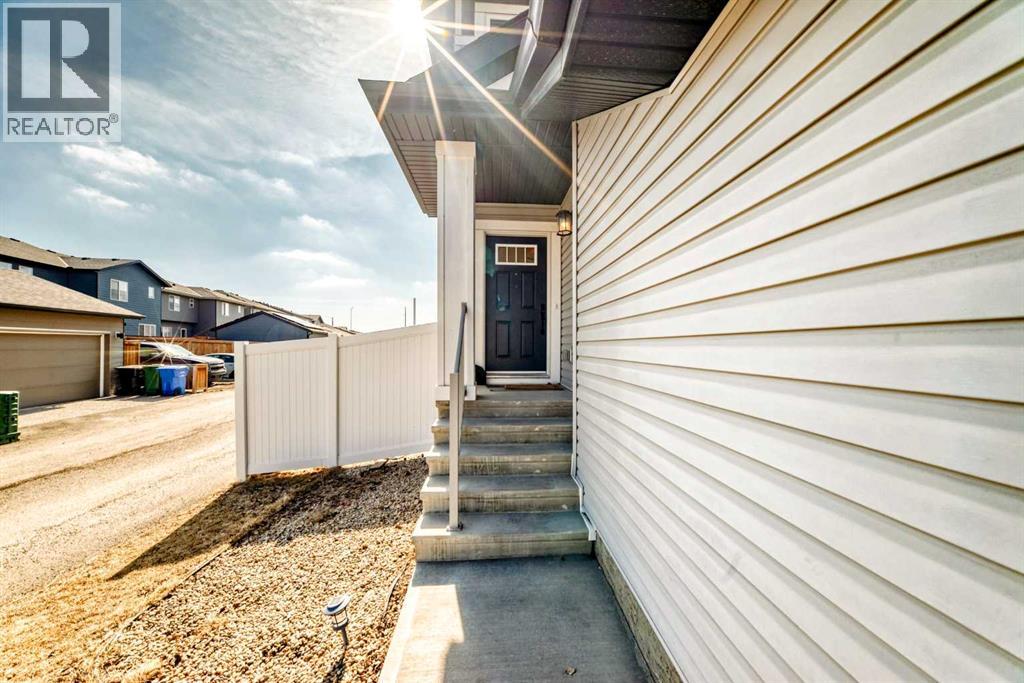 91 Walcrest Way SE, Calgary, Alberta  T2X 4G2 - Photo 2 - A2298228
