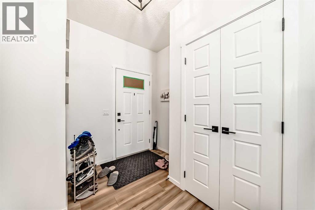 91 Walcrest Way SE, Calgary, Alberta  T2X 4G2 - Photo 3 - A2298228