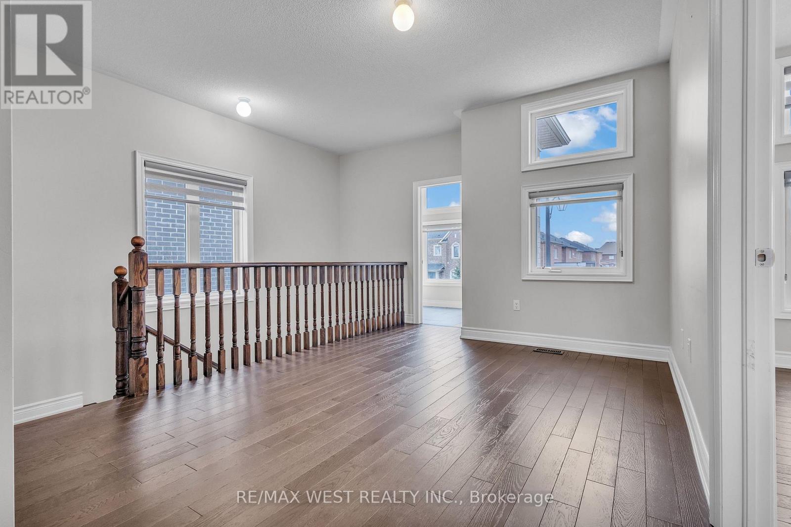 65 Port Royal Avenue, Vaughan, Ontario  L4H 4K6 - Photo 10 - N12954396