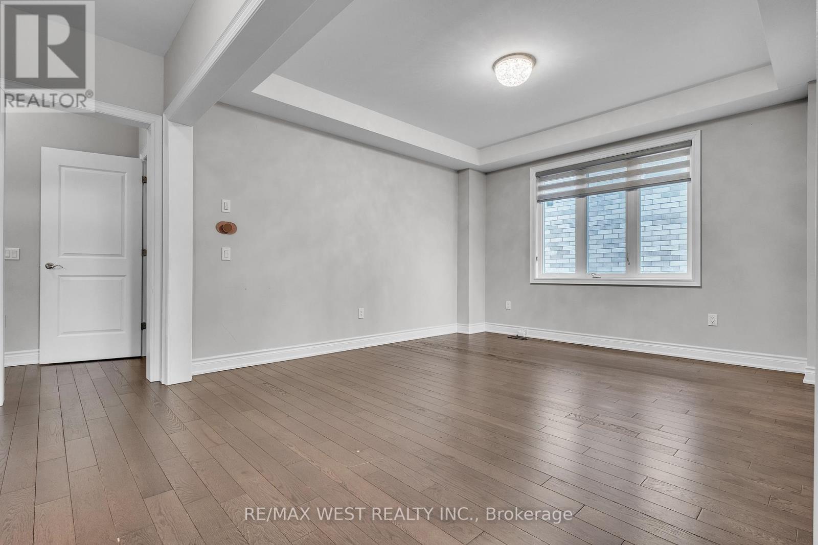 65 Port Royal Avenue, Vaughan, Ontario  L4H 4K6 - Photo 5 - N12954396