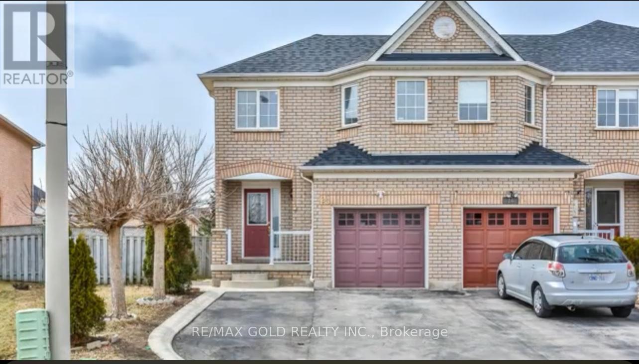 26 TWIN PINES CRESCENT, Brampton, Ontario
