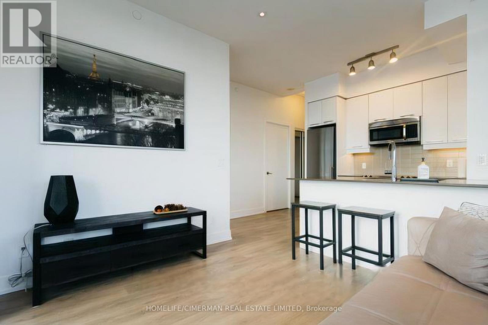 234 - 9471 Yonge Street, Richmond Hill, Ontario  L4C 0Z5 - Photo 4 - N12958536