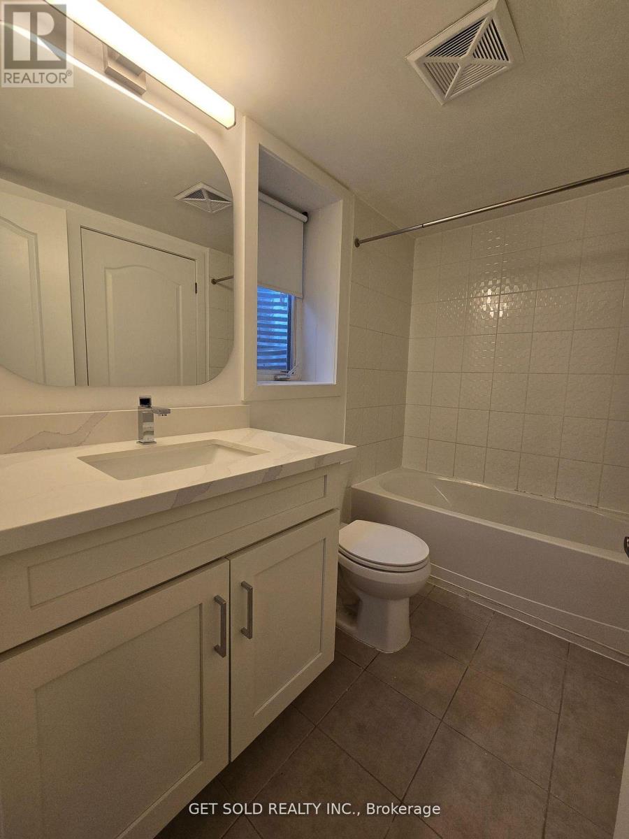 421 - 8 Drummond Street, Toronto, Ontario  M8V 1Y8 - Photo 4 - W12958538