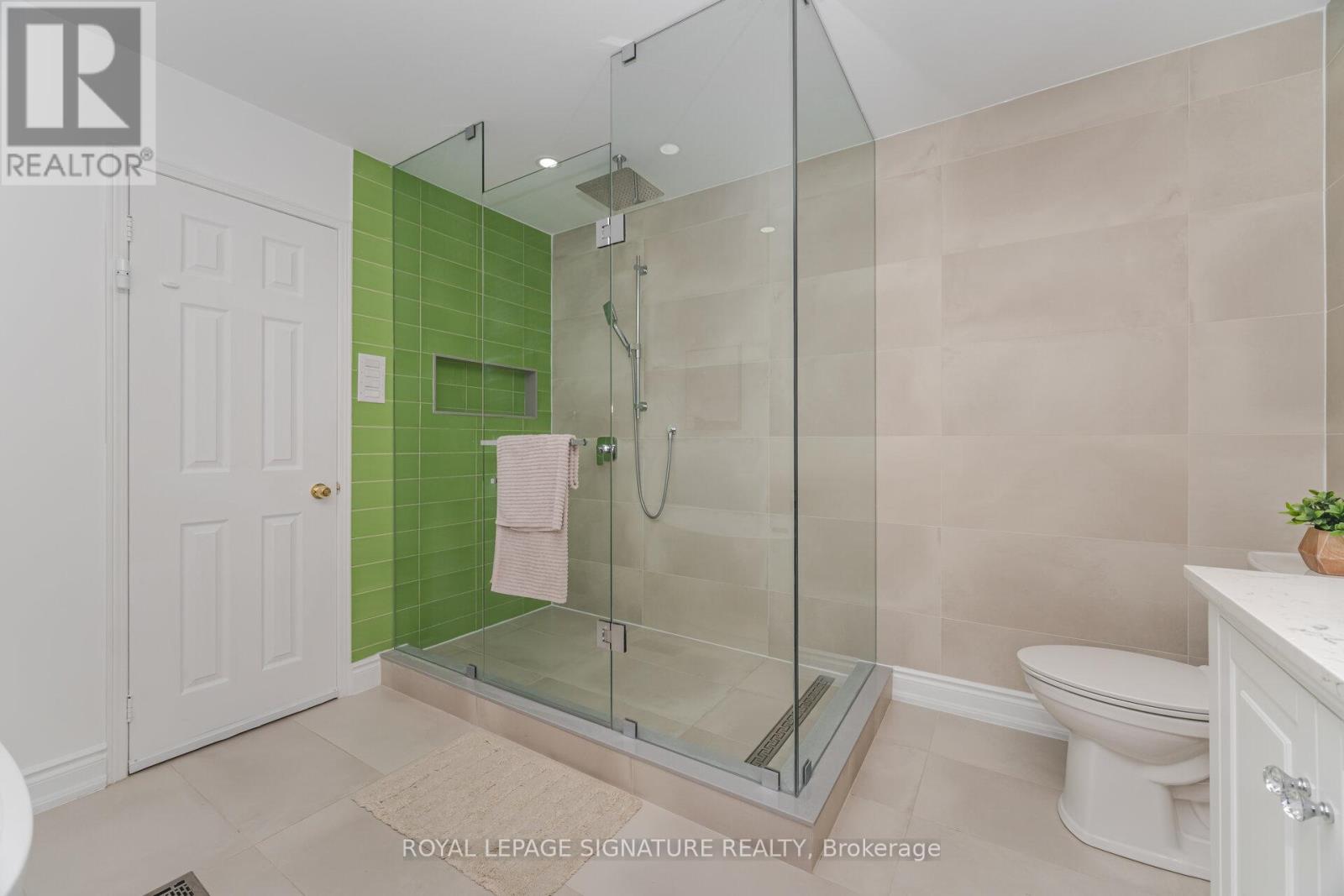 5217 Fallingbrook Drive, Mississauga, Ontario  L5V 1N7 - Photo 32 - W12958560