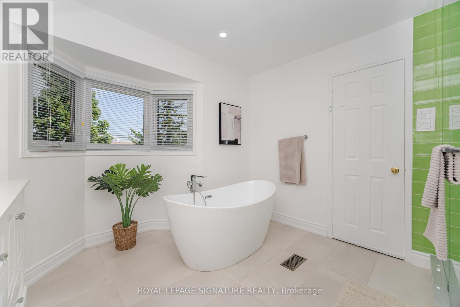 5217 Fallingbrook Drive, Mississauga, Ontario  L5V 1N7 - Photo 33 - W12958560