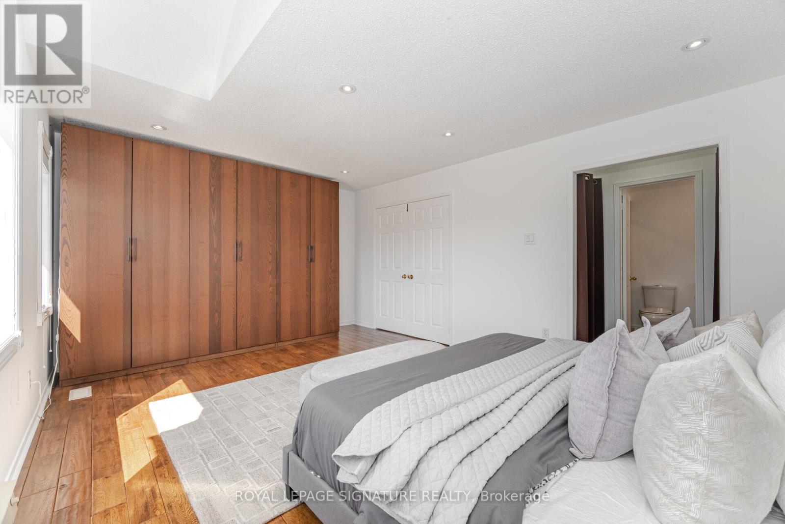 5217 Fallingbrook Drive, Mississauga, Ontario  L5V 1N7 - Photo 35 - W12958560