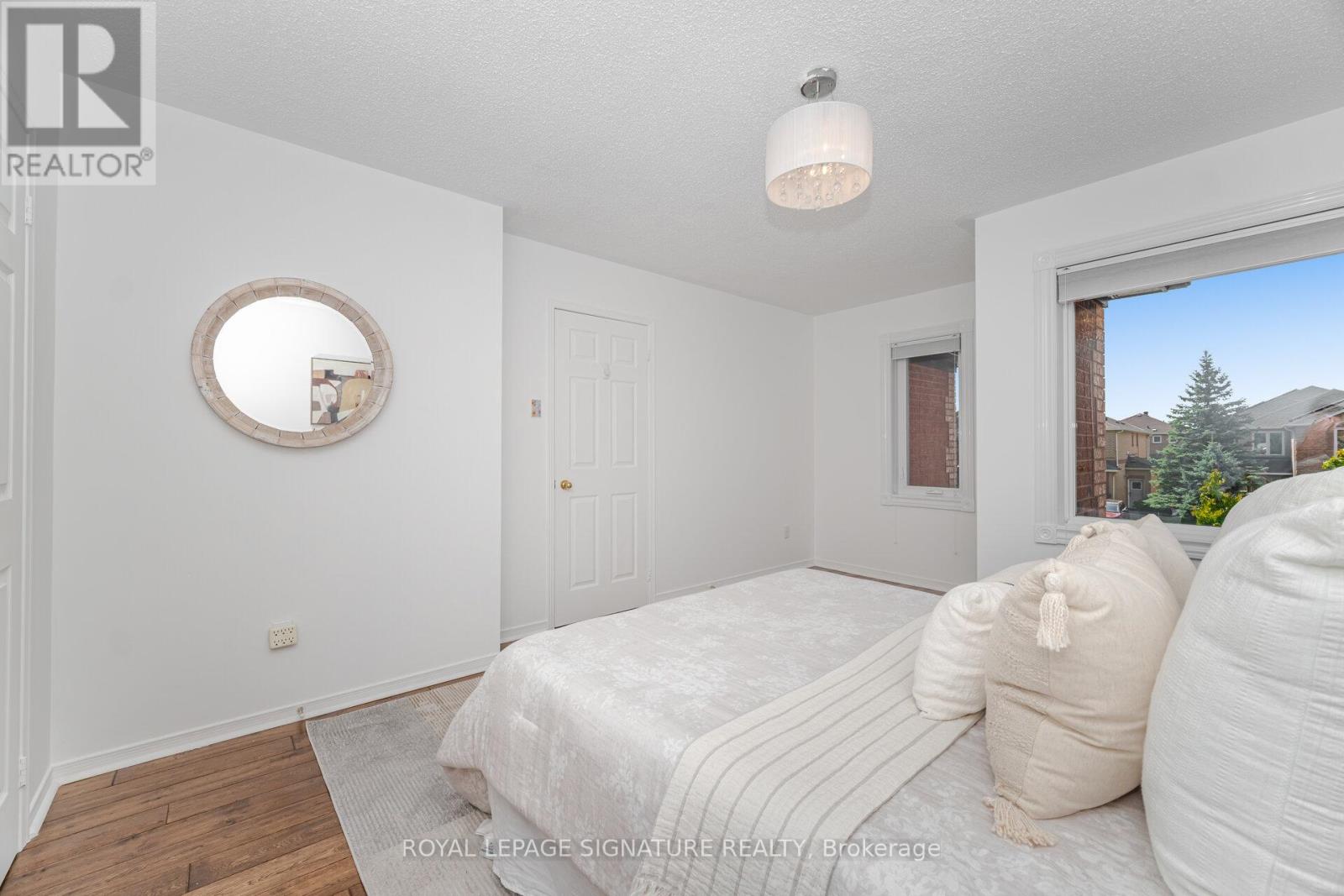 5217 Fallingbrook Drive, Mississauga, Ontario  L5V 1N7 - Photo 39 - W12958560