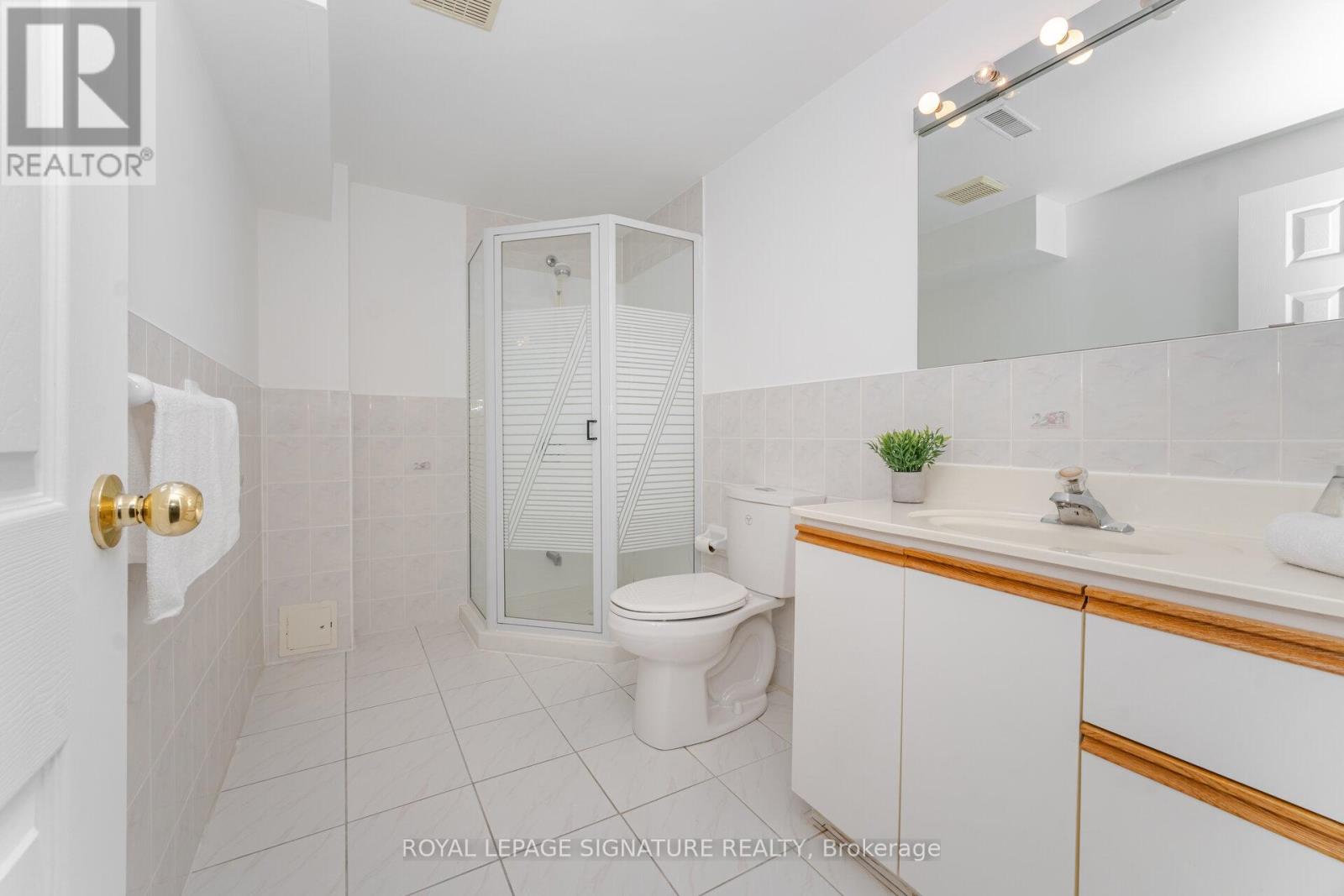 5217 Fallingbrook Drive, Mississauga, Ontario  L5V 1N7 - Photo 46 - W12958560