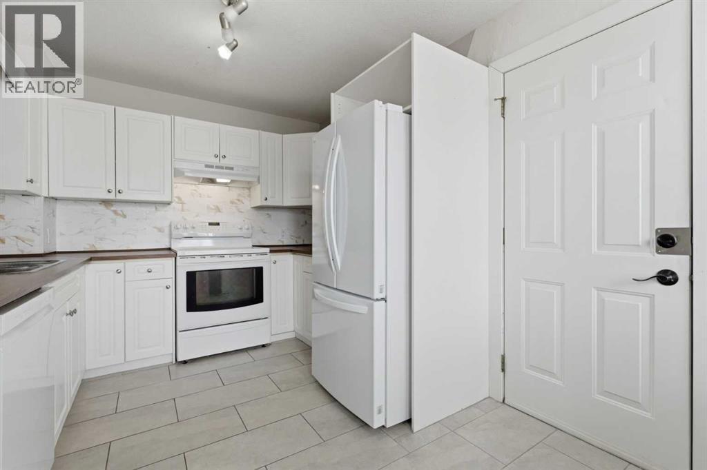 1, 12 Silver Creek Boulevard NW, Airdrie, Alberta  T4B 2R2 - Photo 6 - A2298943