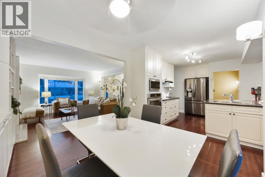 35 Grafton Drive SW, Calgary, Alberta  T3E 4W1 - Photo 6 - A2298690