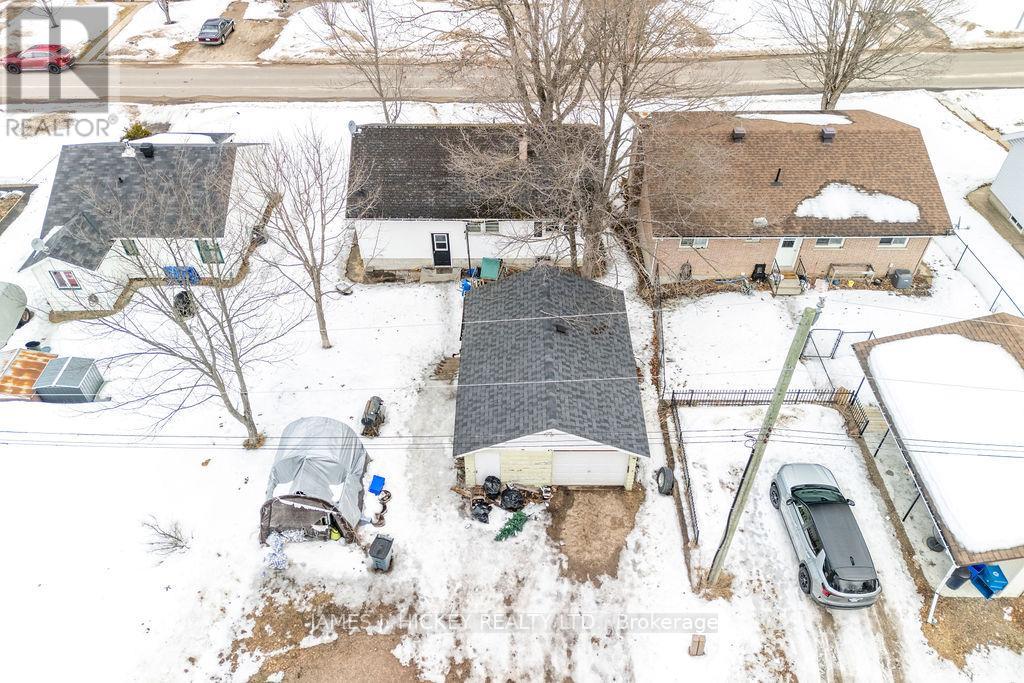 18 Summit Street, Deep River, Ontario  K0J 1P0 - Photo 31 - X12958584