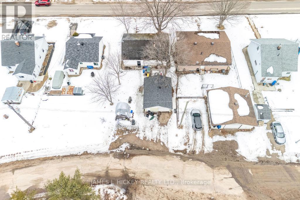 18 Summit Street, Deep River, Ontario  K0J 1P0 - Photo 32 - X12958584