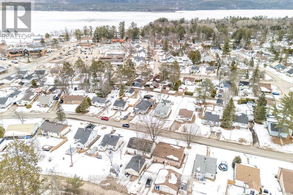 18 Summit Street, Deep River, Ontario  K0J 1P0 - Photo 34 - X12958584