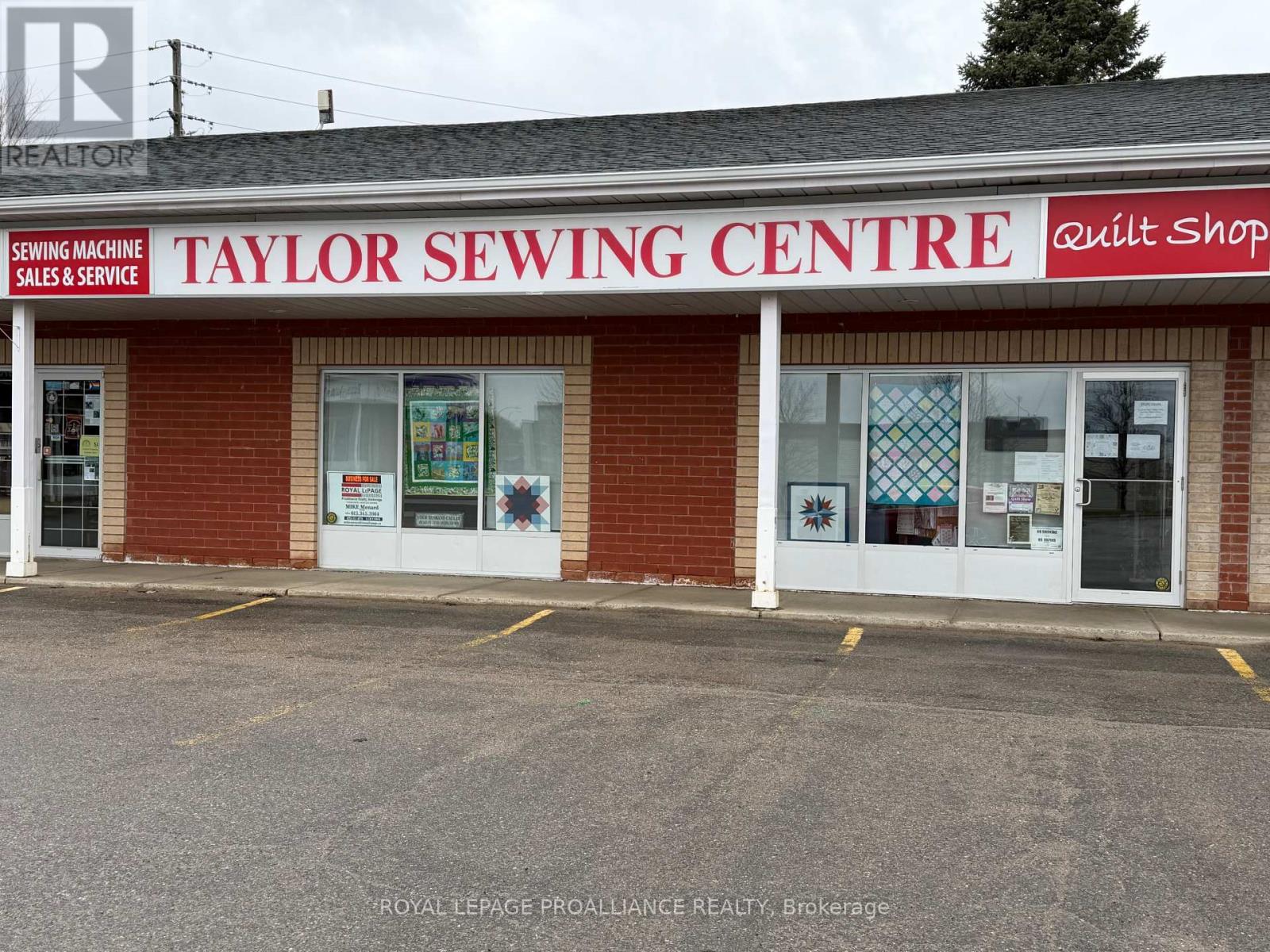 2-7712 KENT BOULEVARD, Brockville, Ontario