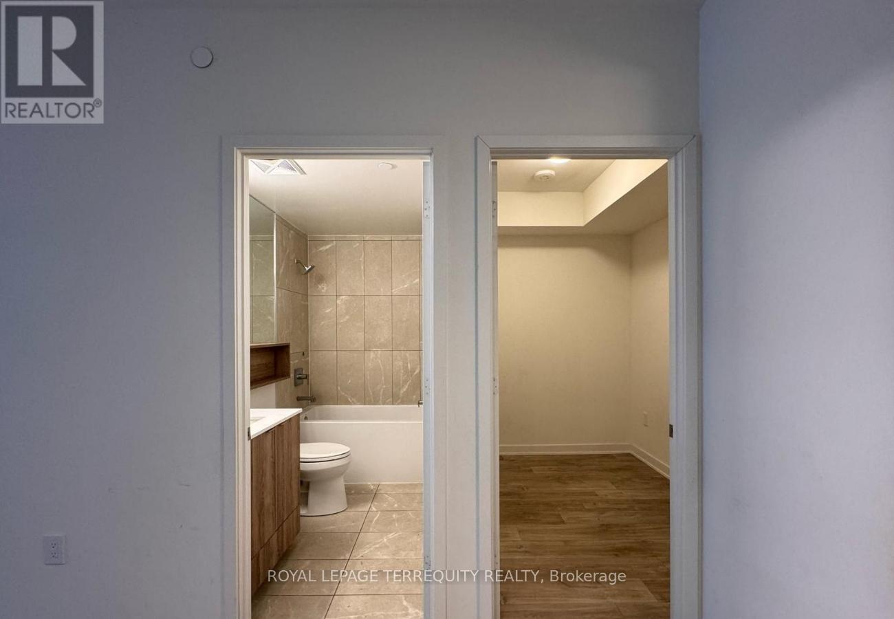 1425 - 60 Princess Street, Toronto, Ontario  M5A 2C7 - Photo 3 - C12958602